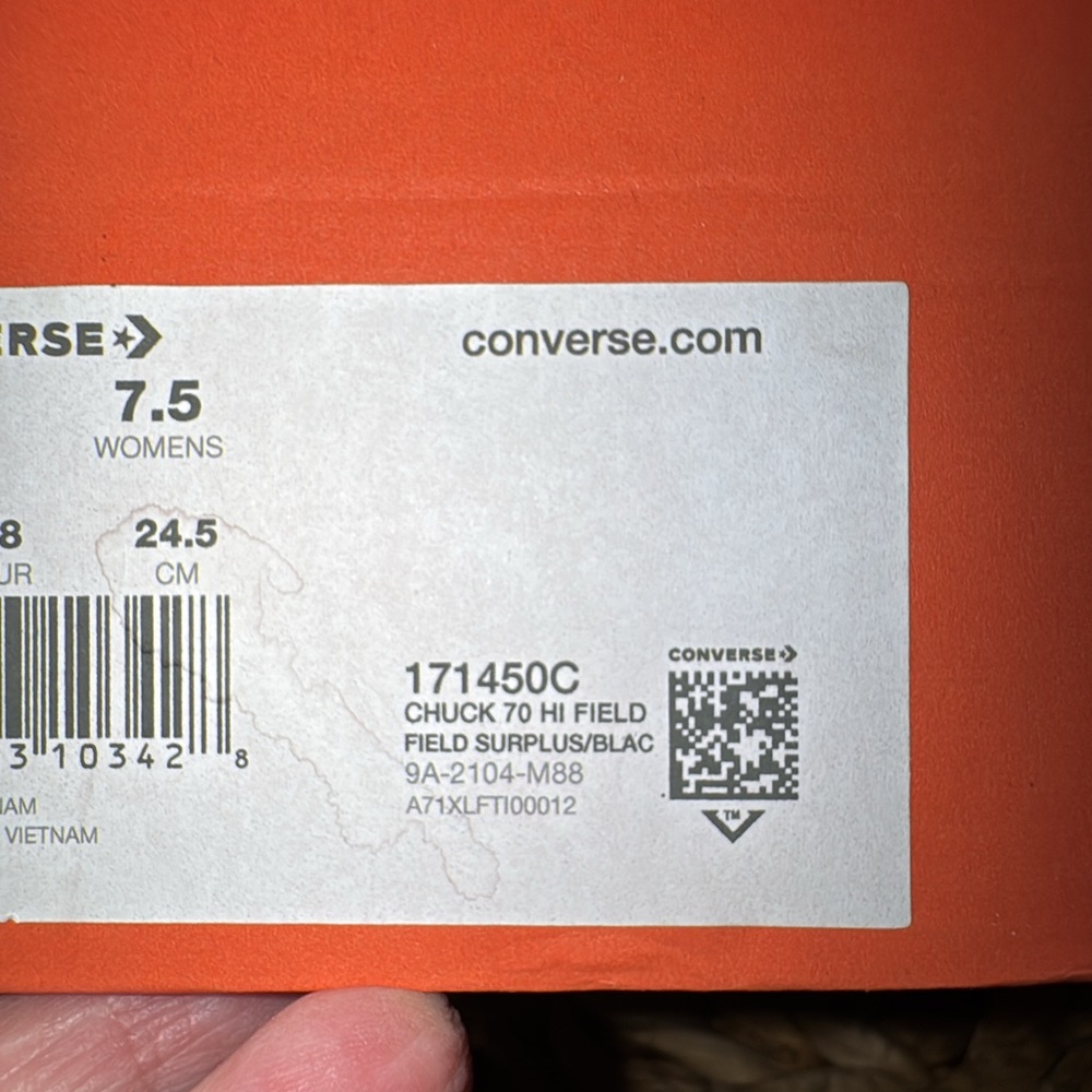 Converse All Stars
Camo Chuck Taylor
70 High tops “Field surplus” size 7.5 - Picture 4 of 13